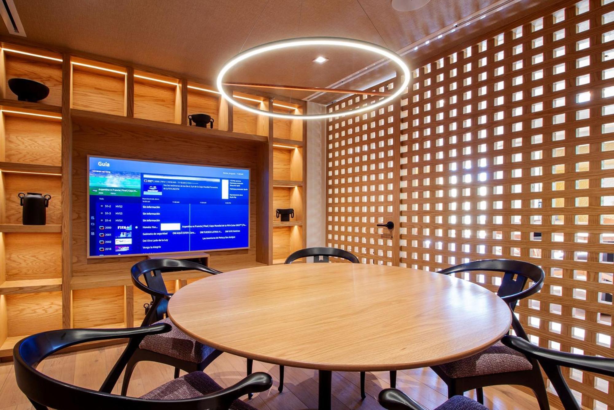Camino Real Polanco Mexico Hotel Exterior photo The meeting room of the 1000-seat auditorium