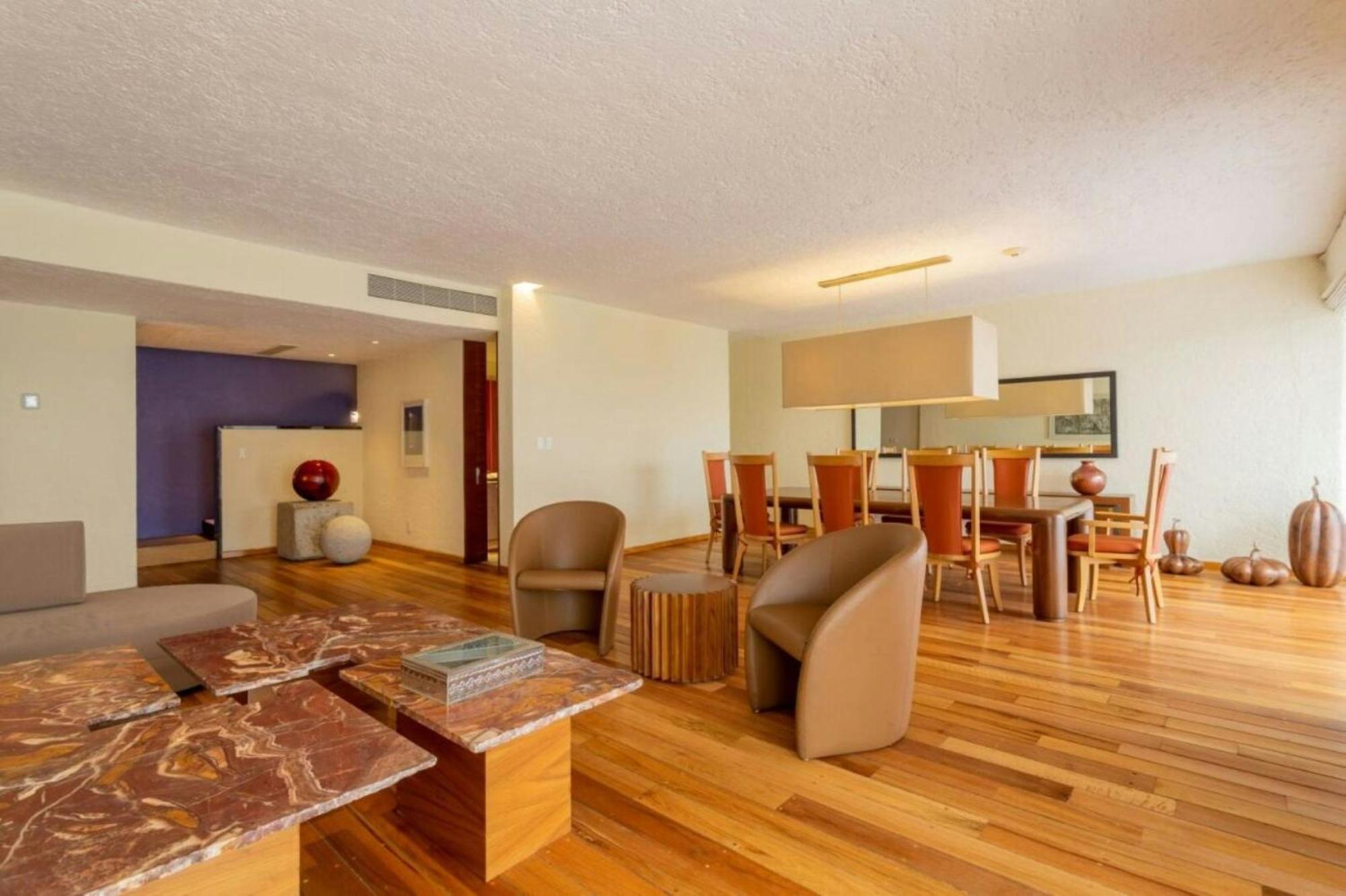 Camino Real Polanco Mexico Hotel Exterior photo A living room